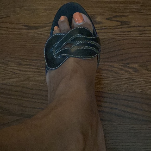 Black/white - Picture 2 of 4